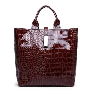 bright lacquer crocodile pattern Fashion single-shoulder handbag 