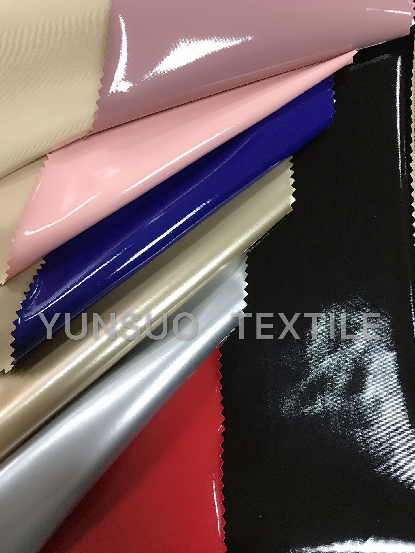 亮面PU 柔软服装面料