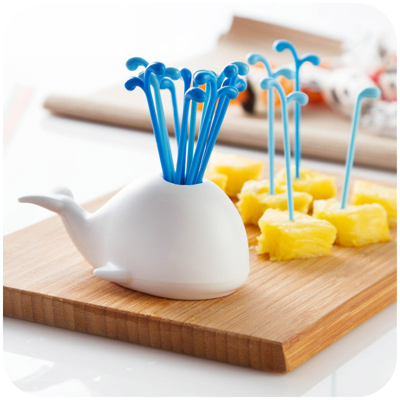 Cute Whale Plastic Fruit Toothpick 1 Piece display picture 2