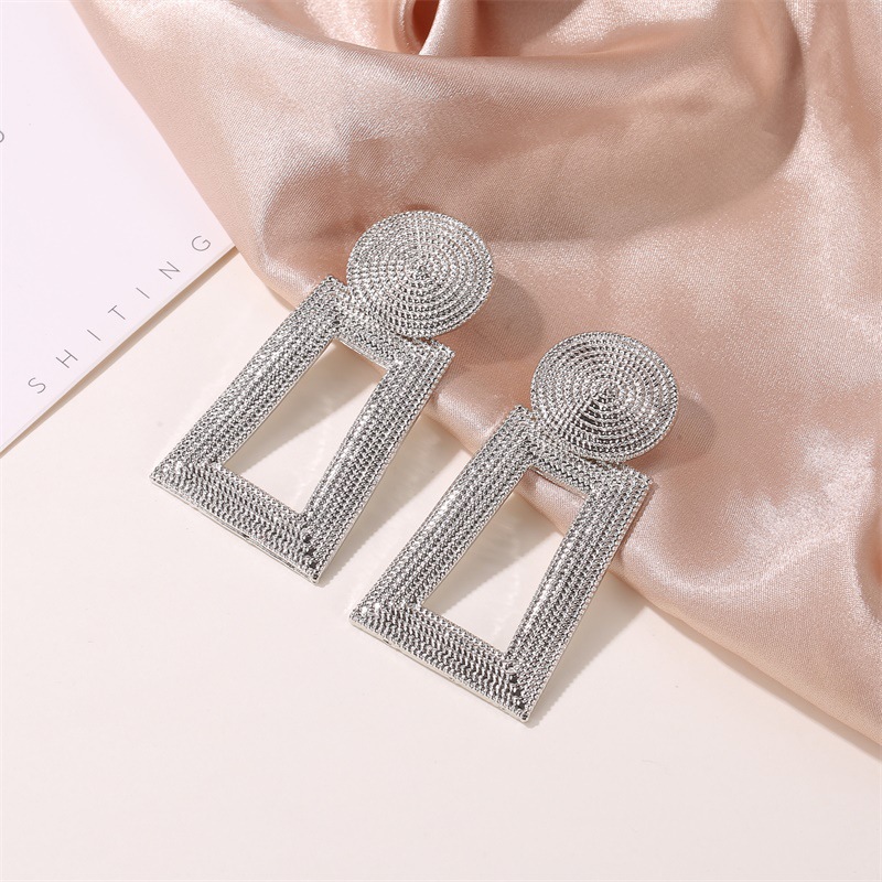 New Geometric Square Grain Metal Hollow Trapezoidal Alloy Pendant Earrings For Women display picture 5