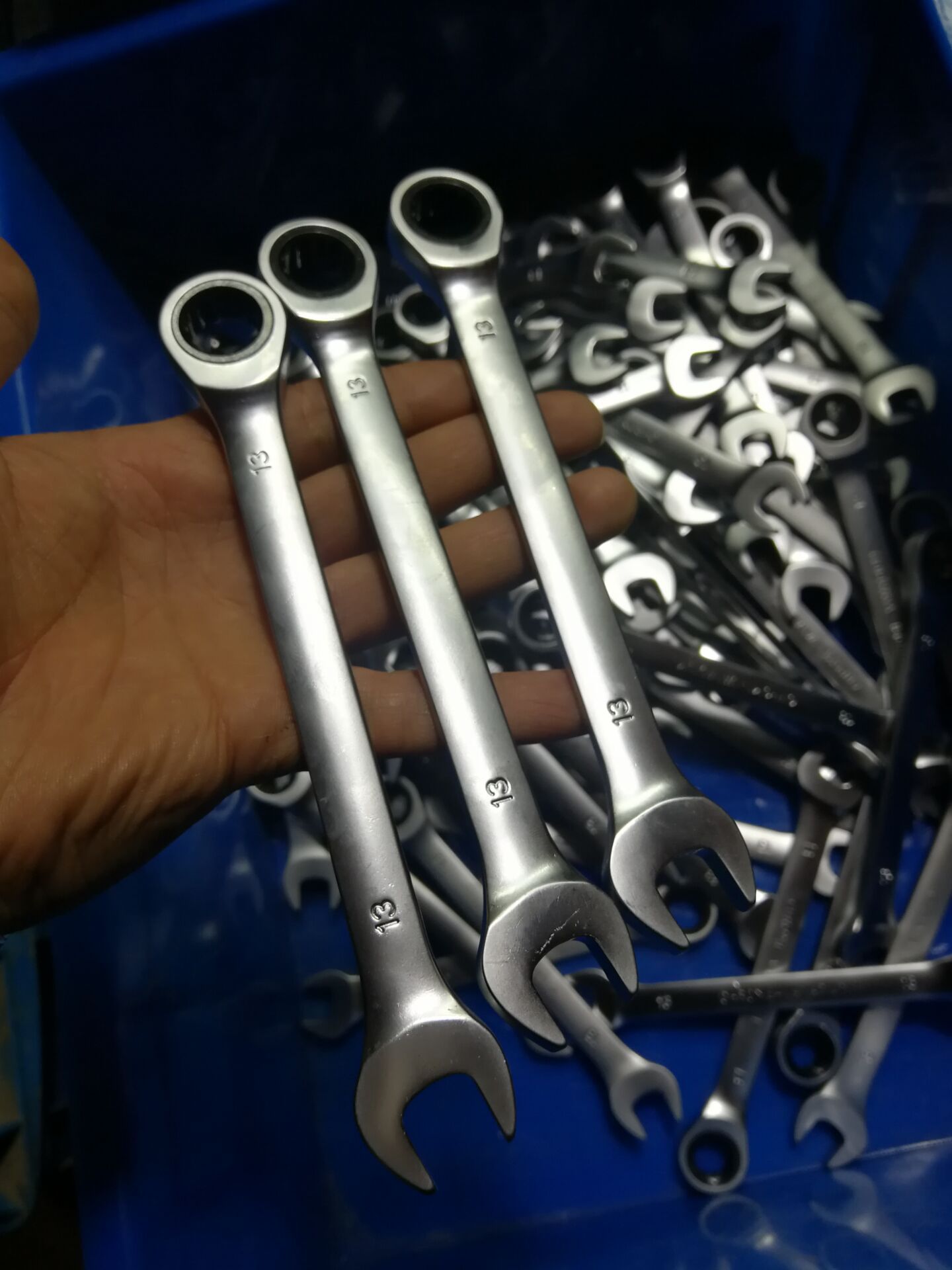 Pang Long Fuente de la fábrica 8-24MM cromo vanadio espejo de acero trinquete de doble propósito llave estancia cabeza de doble propósito Llave de trinquete