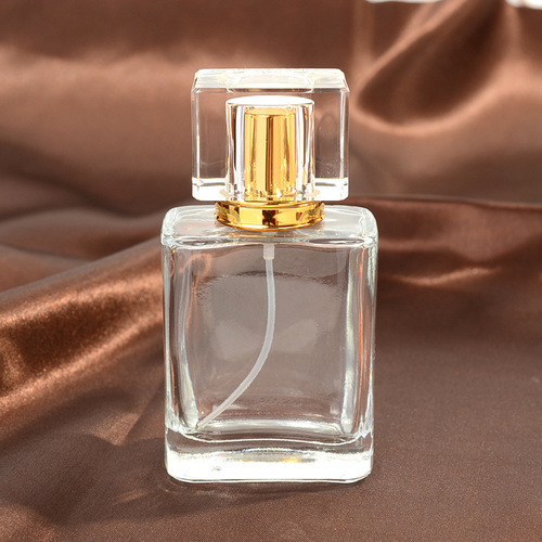 Manufacturer wholesale quality assurance cosmetic packaging perfume refill bottle 50ML glass spray portable empty bottle