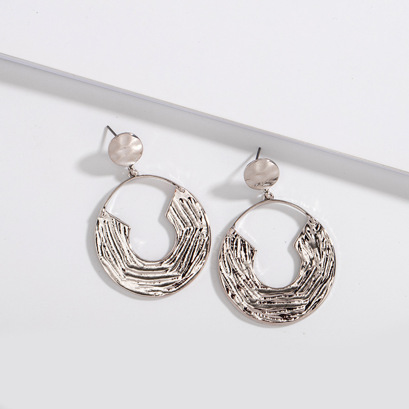 Korea Retro Exaggerated Simple  High Fashion Street Style Alloy Earrings display picture 2