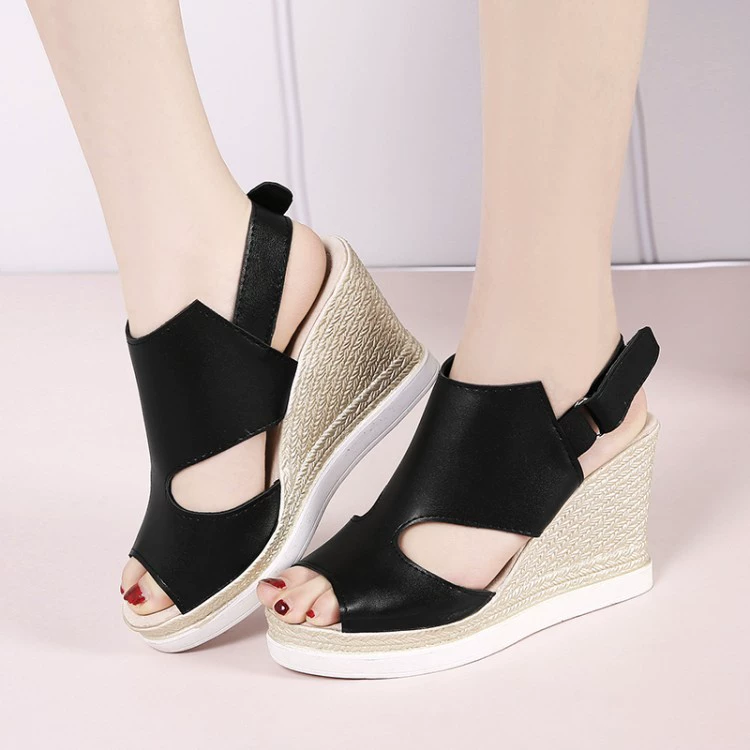 Оптовая Продажа с фабрики Летние Новые сандалии с открытым носком на танкетке с пряжкой сандалии Внешняя торговля трансграничная плюс размер настраиваемый стиль