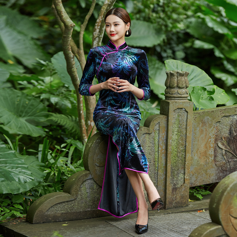 long sleeve cheongsam dress Classical Cheongsam Ladies Winter Long Sleeve Qipao Purple Style