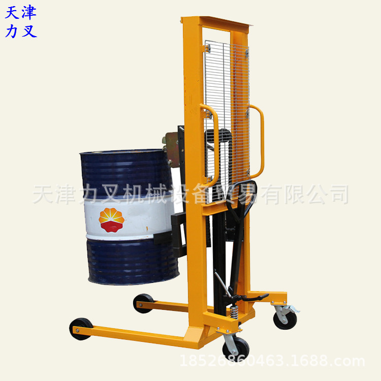 现货手动油桶升高机 鹰嘴式圆桶装卸堆放车 油桶手动液压提升机