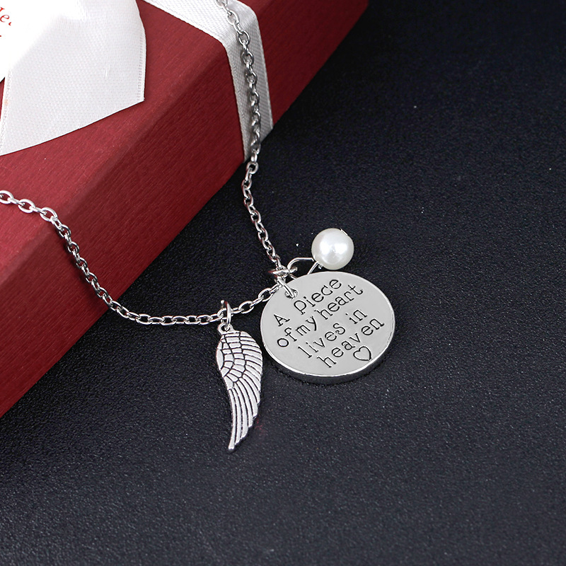 New Fashion Round Wings Pendant Necklace A Piece Of My Heart In Heaven Necklace display picture 6