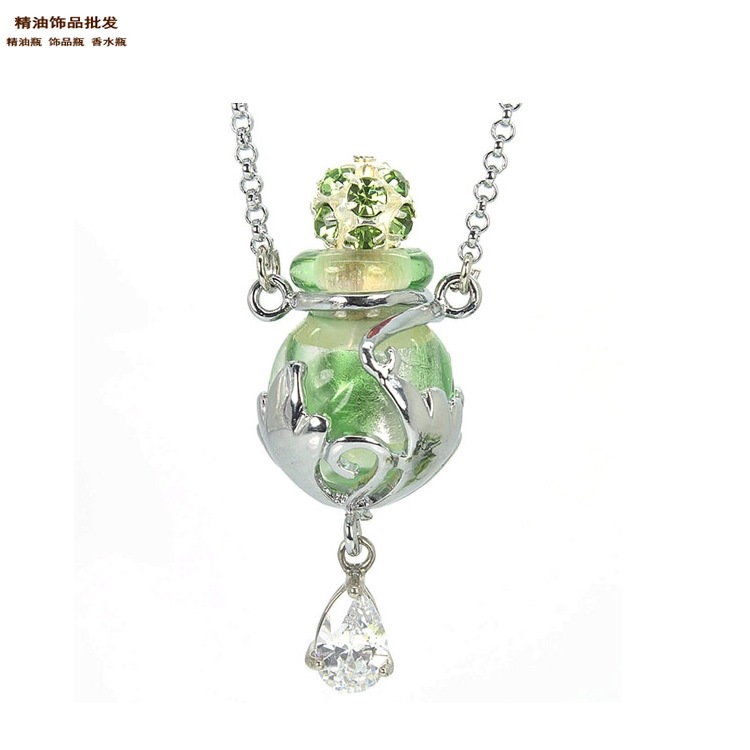 中国精油饰品网幻彩翠绿瓶流星花园项链吊坠项链吊坠2.jpg