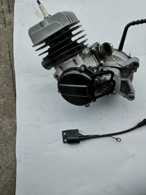 Small off-road motorcycle accessories small engine KTM50 air-cooled gasoline engine bicycle accessories modification machine (Avtomobil mühərrikləri)