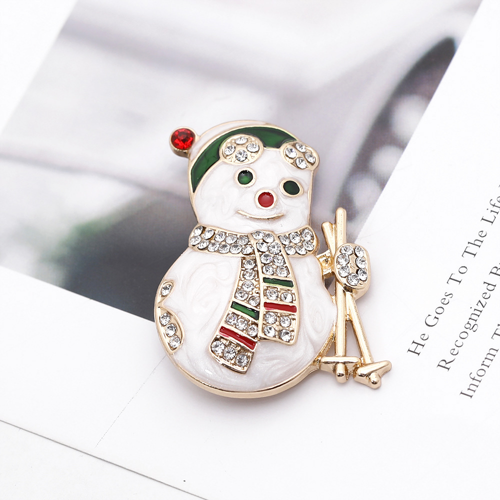 Fashion Snowman Snowflake Alloy Inlay Artificial Diamond Unisex Brooches display picture 3