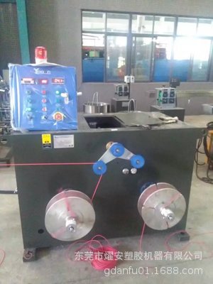 厂家生产 PVC 多用途包覆挤出生产线设备