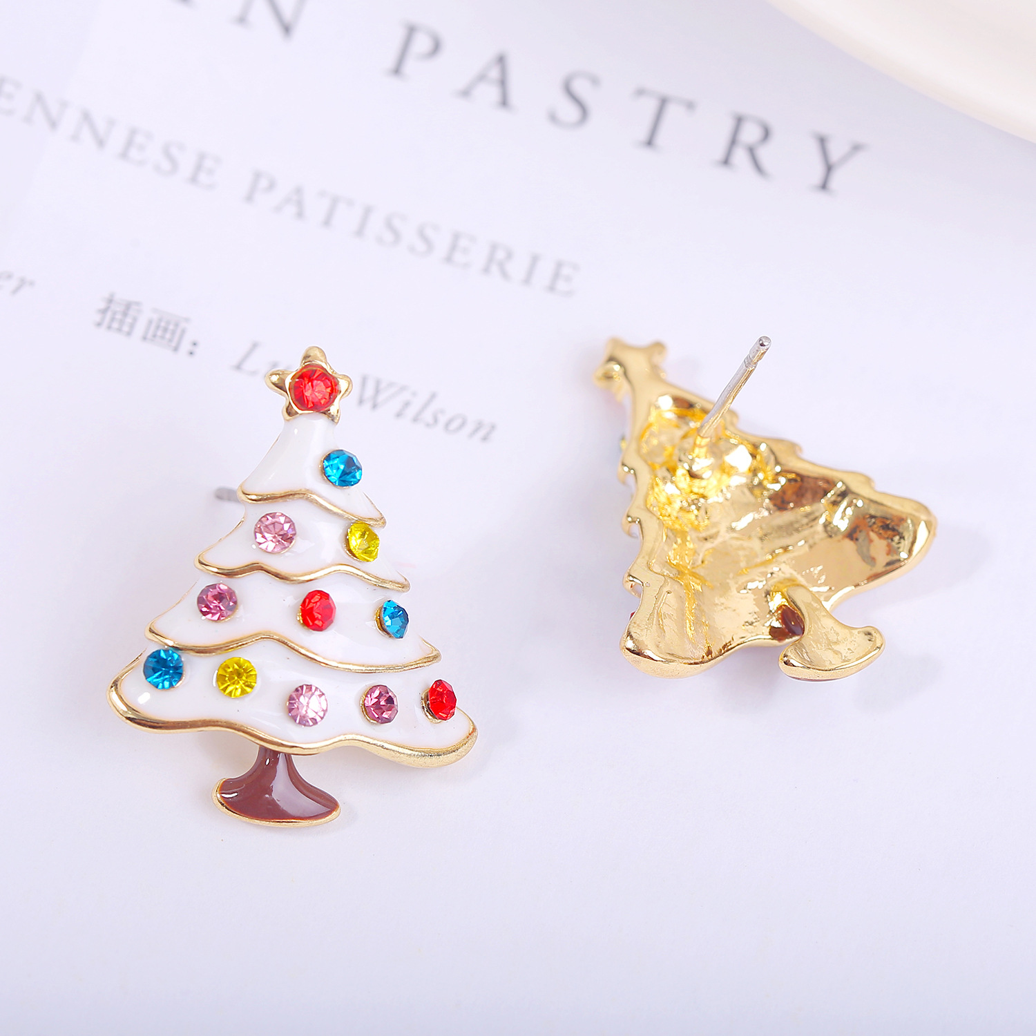 Fashion Christmas Tree Santa Claus Snowflake Alloy Inlay Rhinestones Women's Ear Studs display picture 3