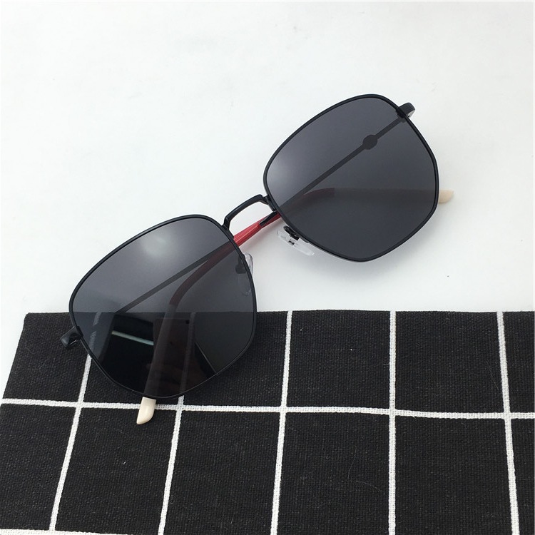 Lunettes de soleil EMPEREUR en Métal - Ref 3366584 Image 39