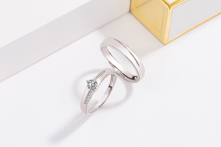 Korean Version Of Diamond-encrusted Zircon Copper Couple Rings display picture 1