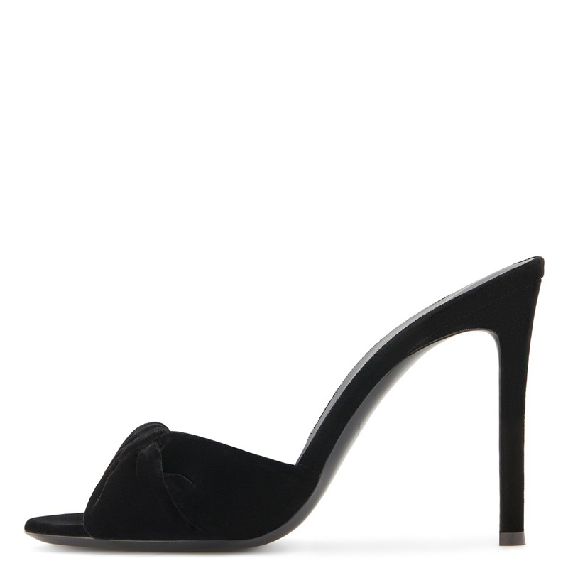 black heels (1).jpeg