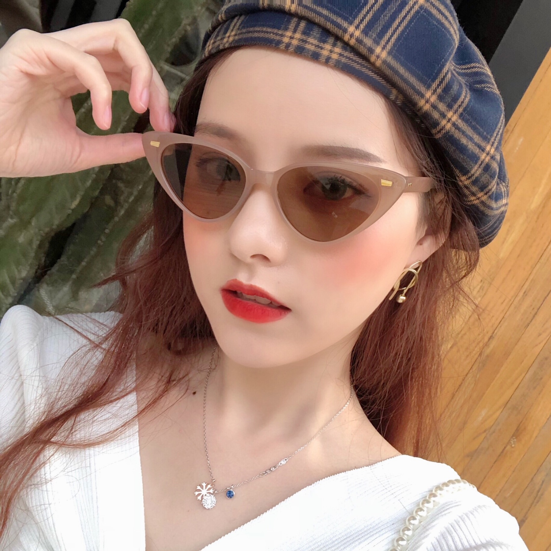 Korean-style Retro Cat's Eye Brown Sunglasses Women's Hong Kong-style Small Face Instagram Style Didi Bouncing Glasses Internet Celebrity Sunglasses Trendy Shake Tone