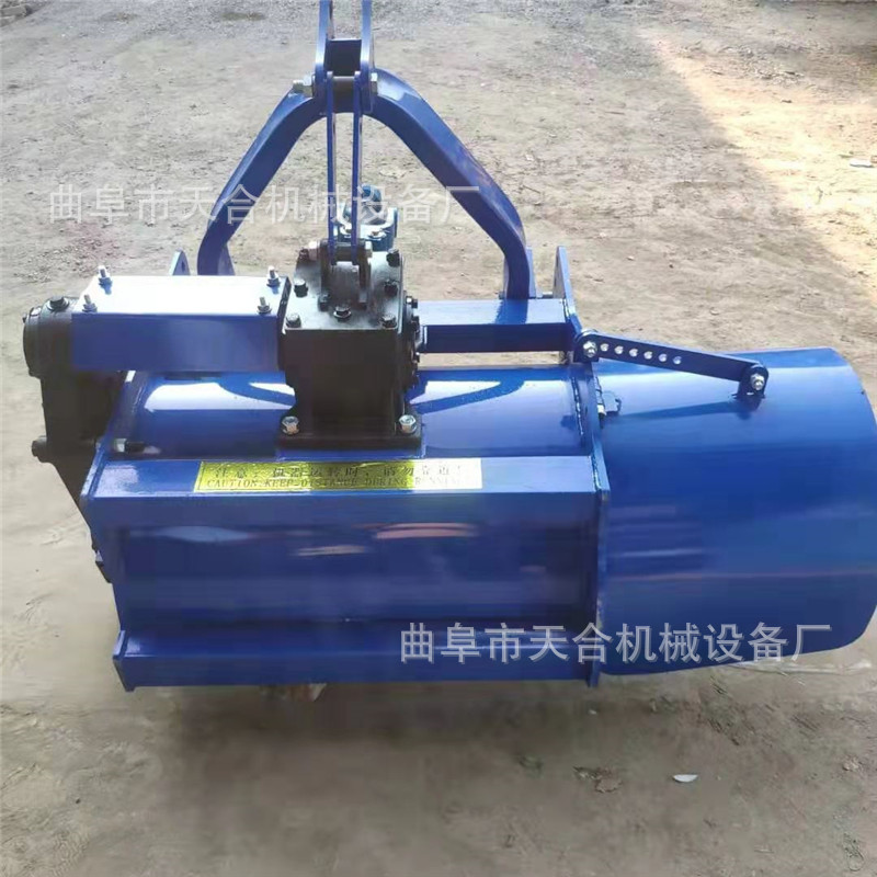 葡萄埋藤机 配套大棚王拖拉机 新款埋藤机取土效果好