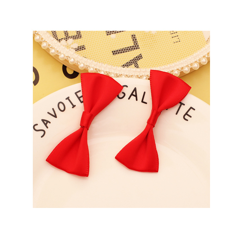 八分涤纶大红领结白底