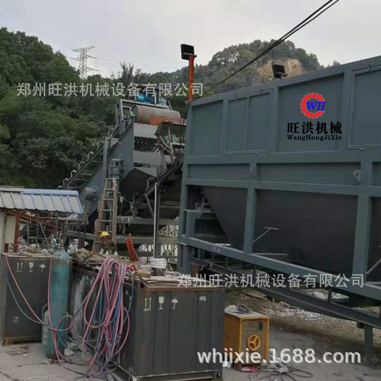 建筑垃圾废料分拣在利用破碎设备移动垃圾分拣机水泥块砖块筛分机