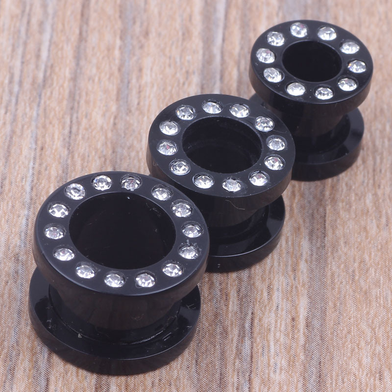 Labret piercing jewelry detail image