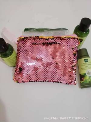 厂家直供2018款亮片化妆包 韩版涤纶手提式亮片零钱包可定制