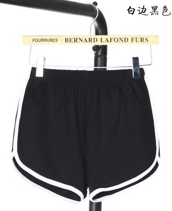 흰색 가장자리 검정