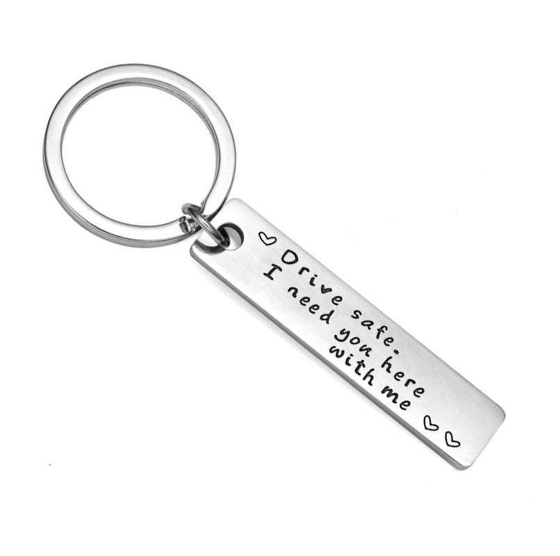 Portachiavi Personalizzato 'Drive Safe I Need You Here With Me' - Regalo Per Autista, Fidanzato, Marito - Nero