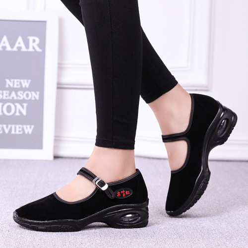 Old Beijing style women's spring square dance shoes with cushioned soft soles, dance shoes for women, one piece hotel black work shoes