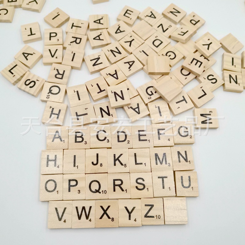 批发字母松木方块26个木质英文字母木方块家居装饰木片0个一套