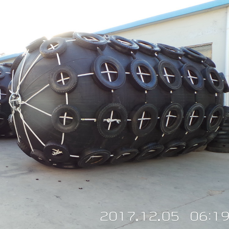 青岛顺航生产船用充气横滨护舷 橡胶靠球  码头防撞专用碰垫