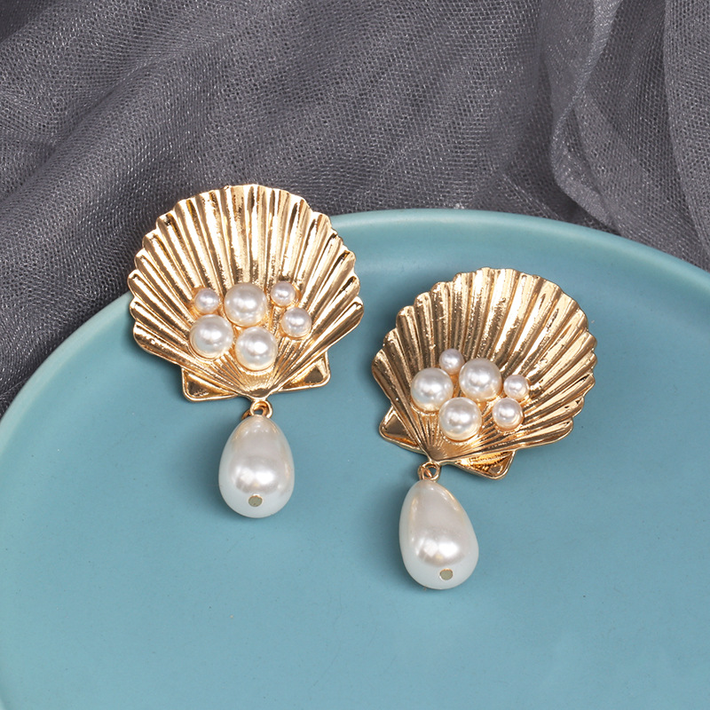 Fashion Alloy Shell Pearl Earrings display picture 3