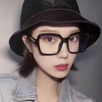 Li Nian Same item Eyeglass frame new pattern square face without makeup Plain glasses Spectacle frame wholesale