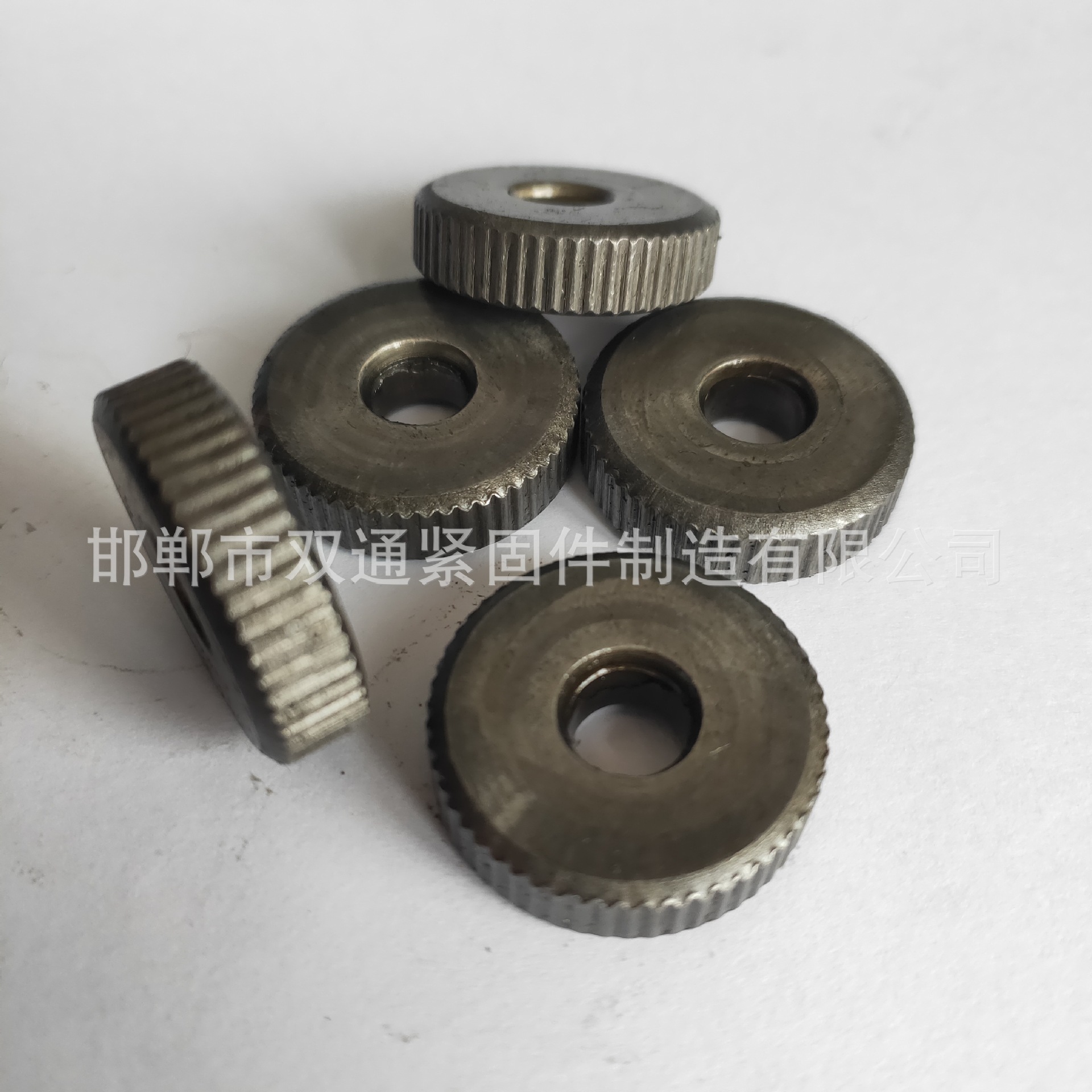 多工位冷镦滚花薄螺母非标螺母手拧滚花圆螺母冷镦件非标螺母定做