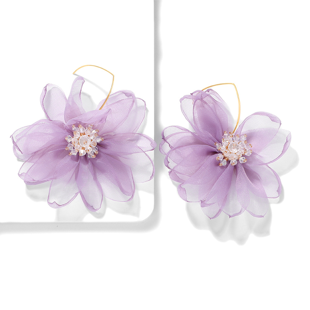 2019 Nouveau Super Fée Coréen Style Pur Fleur Boucles D'oreilles Élégant Gaze Respirant Tissu De Noël Suspendus Pendentif Femmes display picture 11