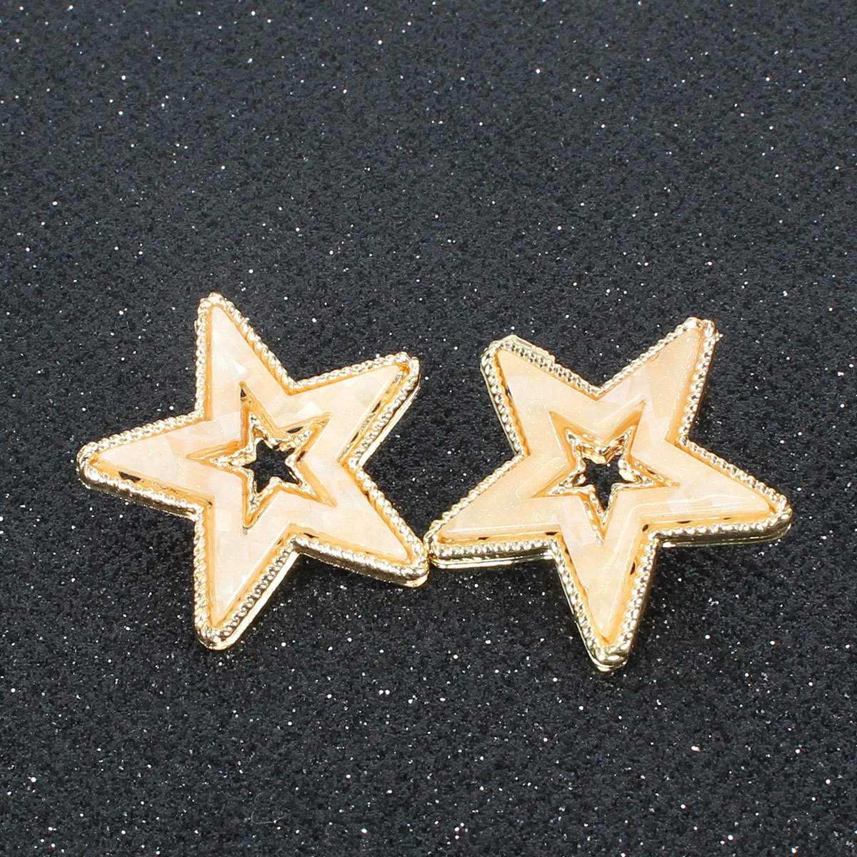 Aretes Para Mujer Simples De Joyería De Oreja Retro Pentagrama Estrella Acetato Placa Moda Simple display picture 9