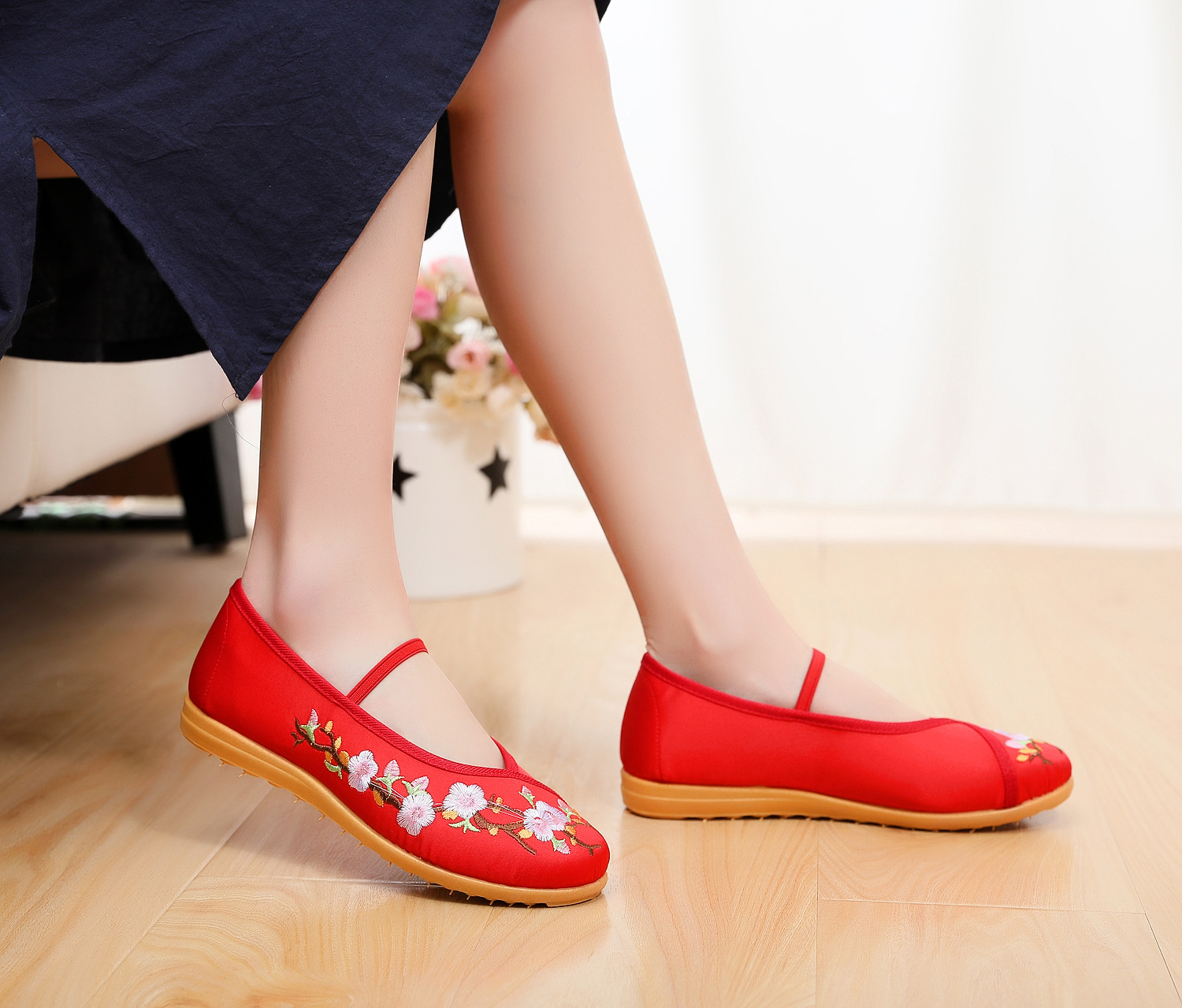 Spring and Autumn New Old Beijing Ethnic Style Embroidered Cloth Shoes Fashion Low-top Women's Shoes Hanfu Shoes Girls Children's Shoes