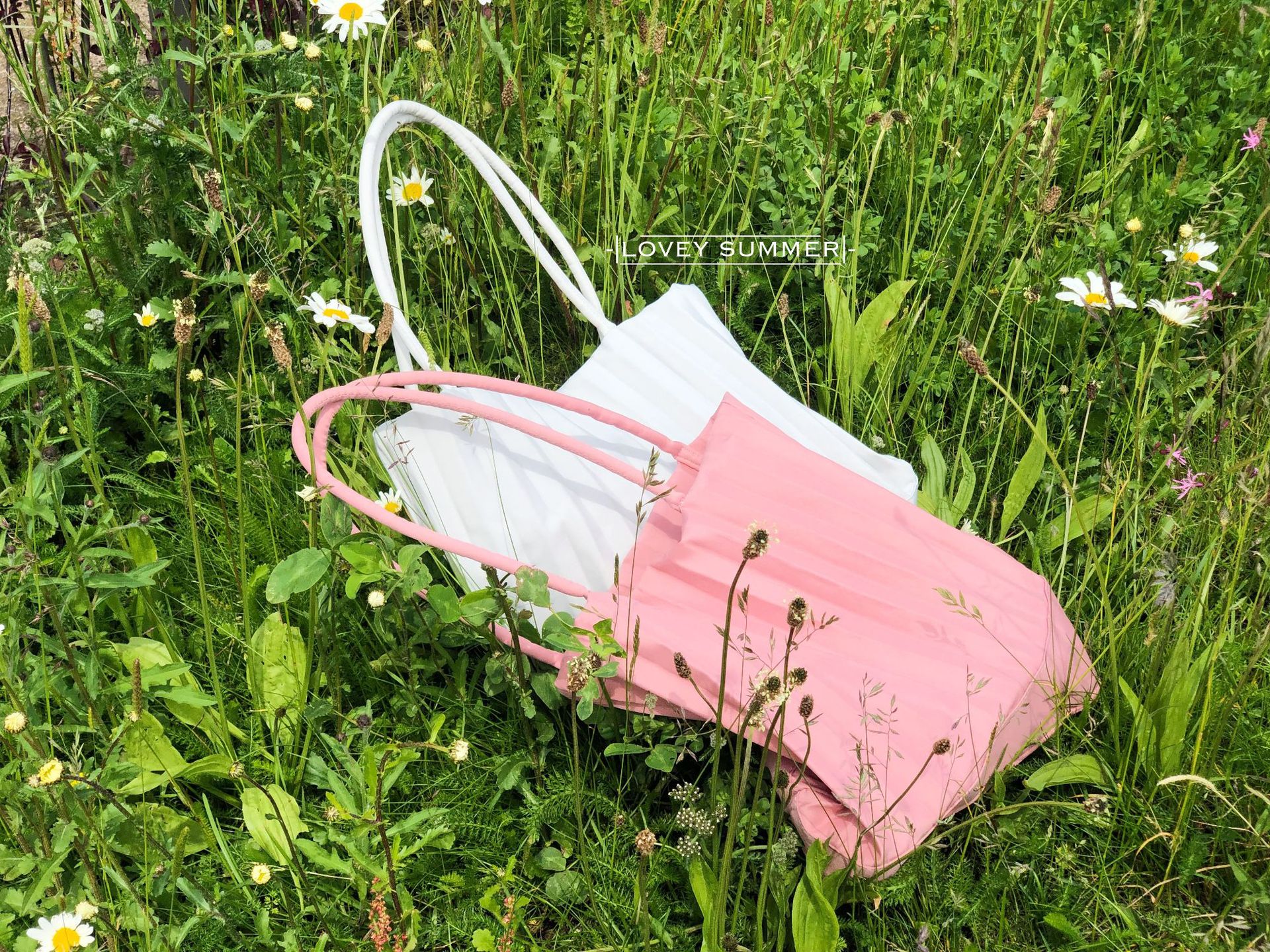 D673DCA8-6D42-4BAF-AB3E-8EE732