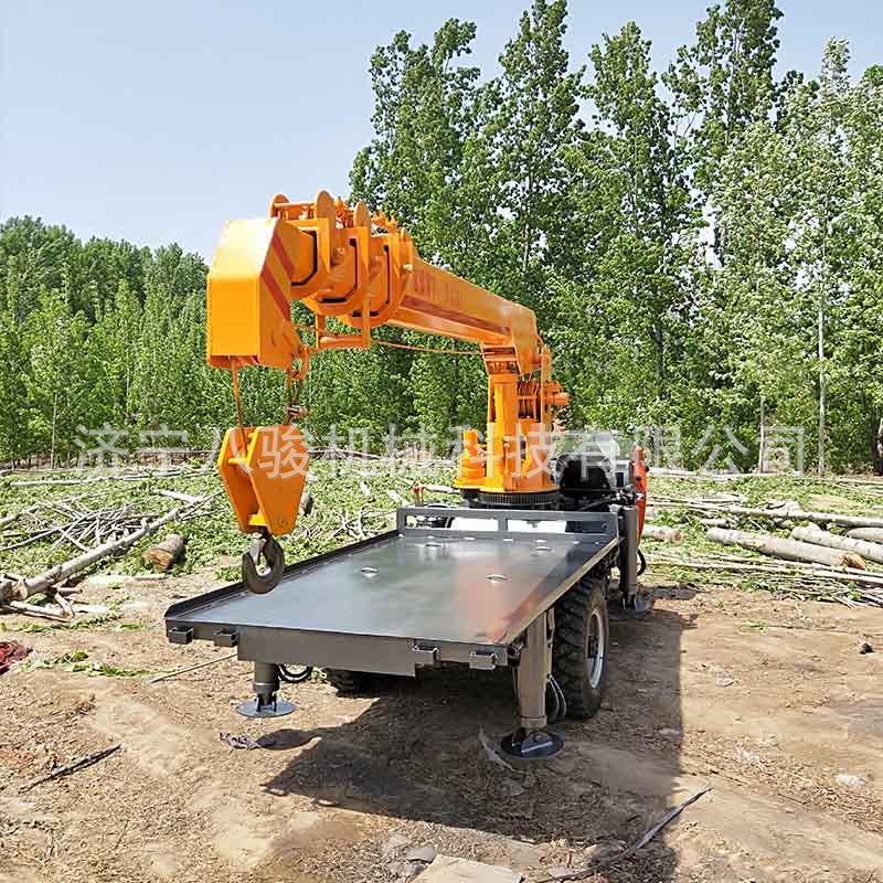 八骏三轮随车吊厂家 汉中福田五星三轮车随车吊 背树移树自备吊