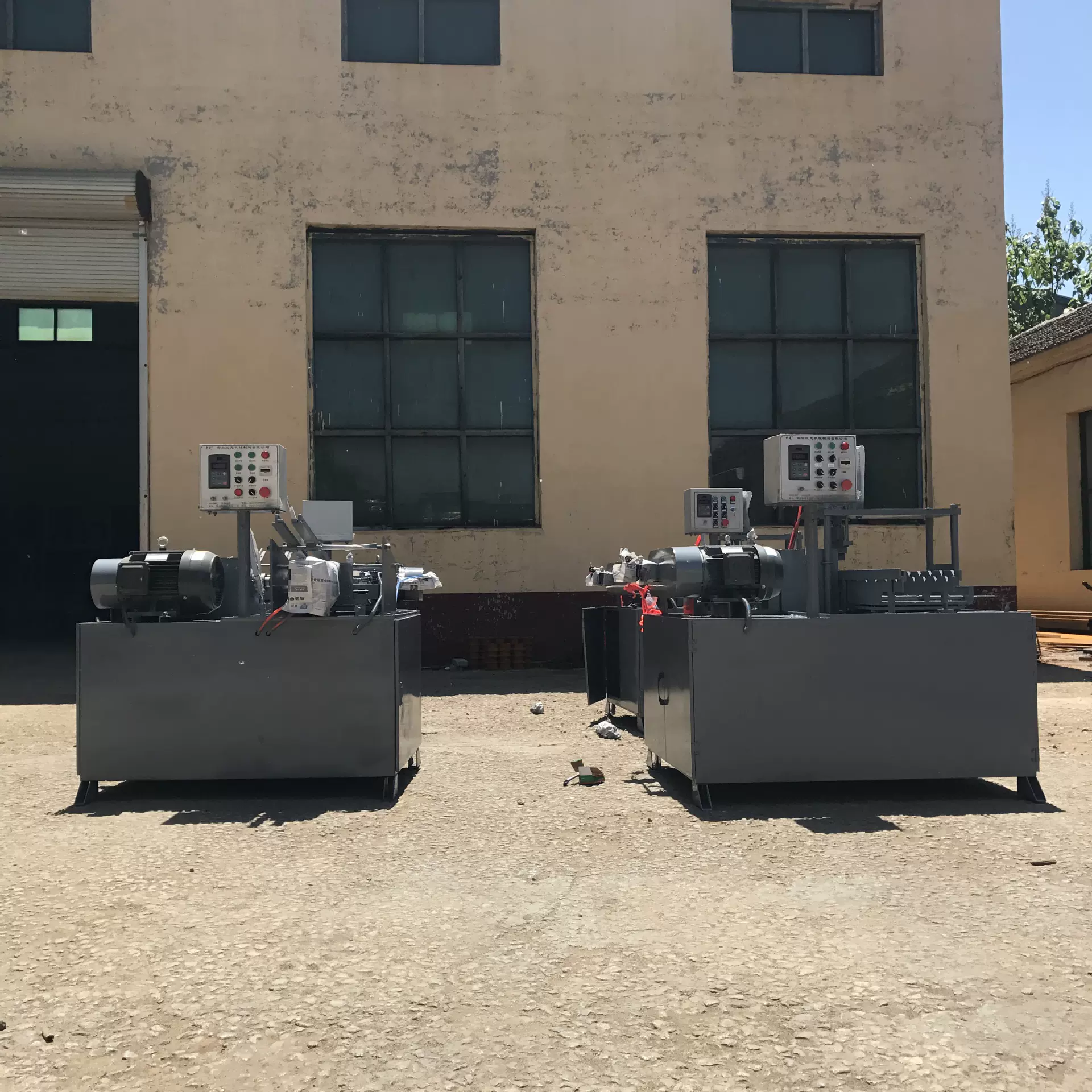 河北邢台红光螺纹钢自动攻丝机 螺纹钢加工机床 厂家直销预定中