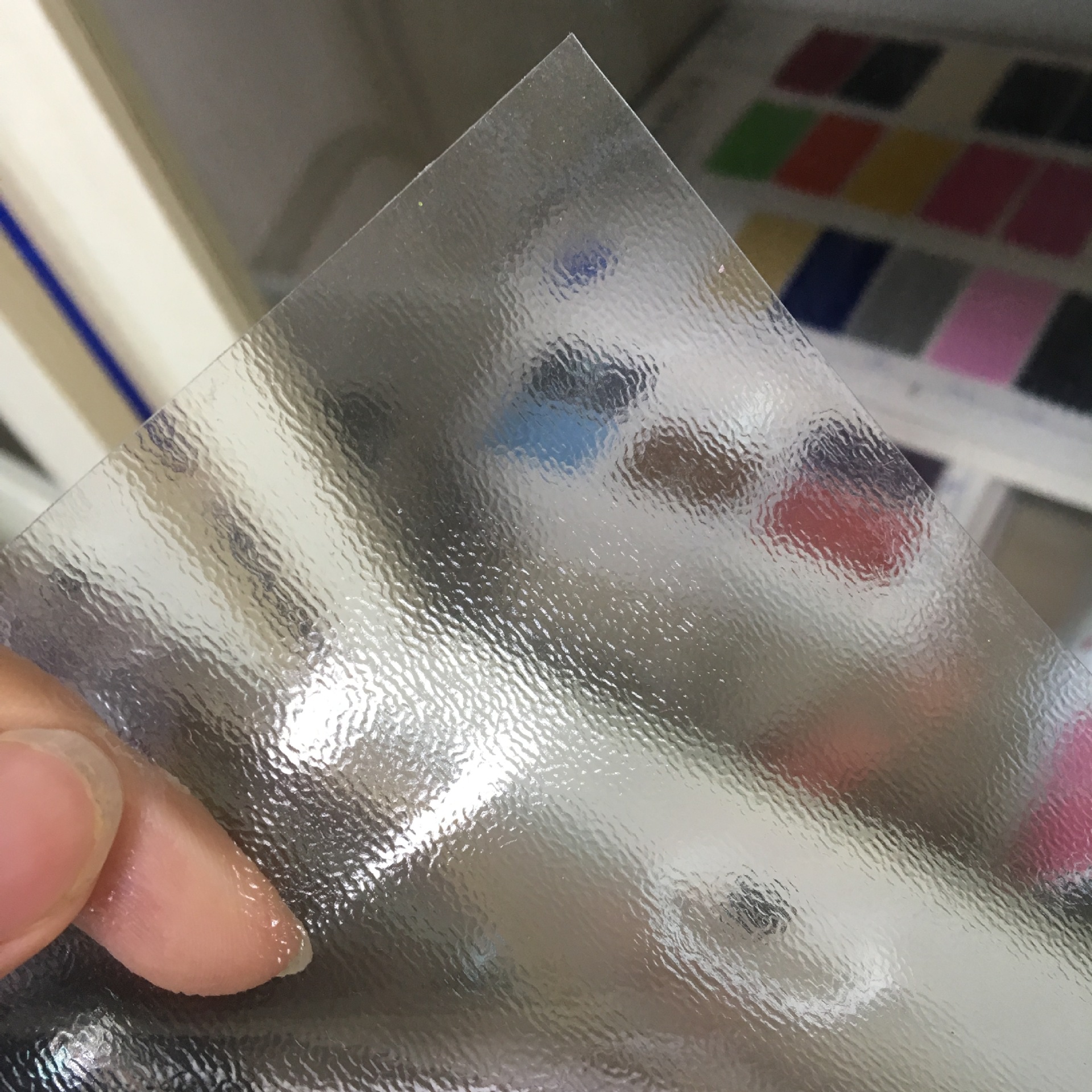 厂家直销半透明磨砂pvc膜 橙皮压纹PVC膜 桌垫手机保护套面料薄膜-阿里巴巴