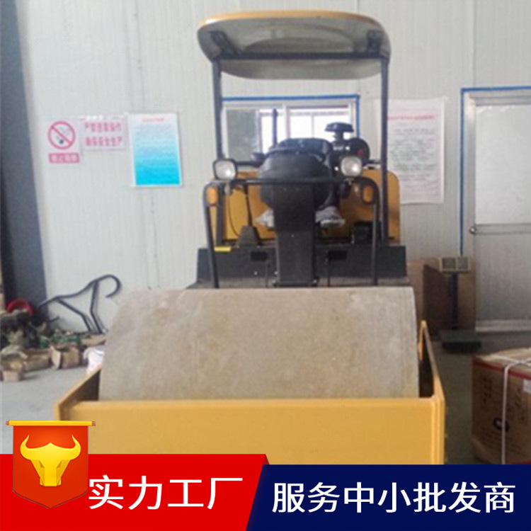 专业生产3.5吨振动压路机 双驱单振压路机 座驾振动压路机厂家