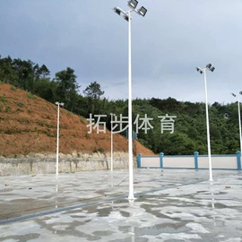 健身路径;球柱、球架;跑道草坪