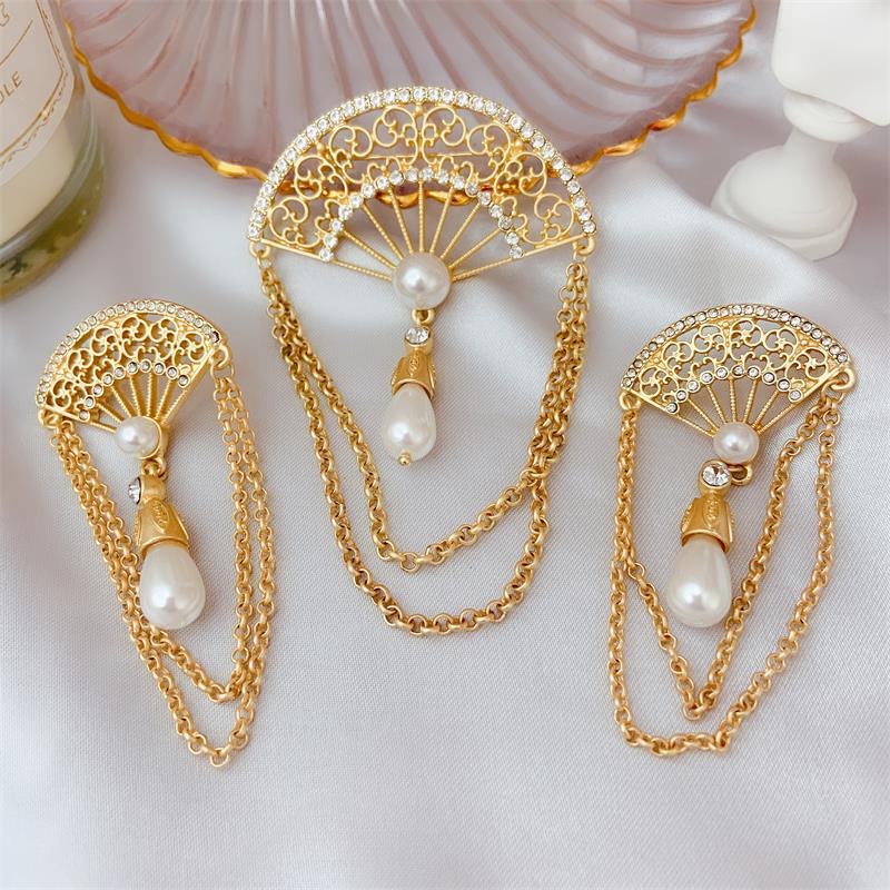 long brooch pearl with tassels