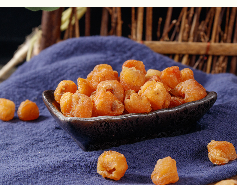Gui Yuan Rou (Longan Dried Flesh, Dimocarpus longan) — Seedless 250g Jar, Food-Herb for Tea & Soup in use