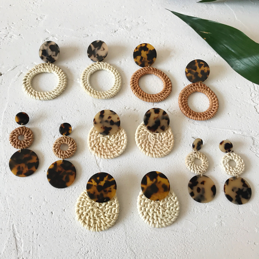 18g Weight Alloy Ear Needle Material Drop Earrings Classification 1 Pair Quantity Daily Occasion Acrylic, Rattan Material Leopard Pattern Women'S Gender Retro Style Handmade Craft 1 Pair Retro Leopard Handmade Arylic Rattan Drop Earrings 1