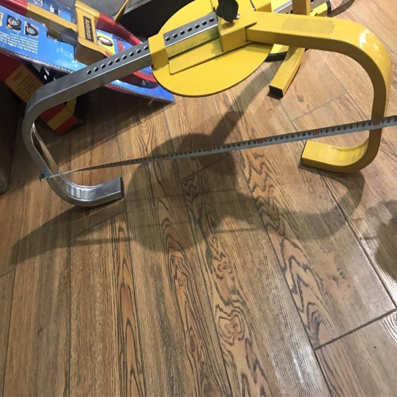 Factory direct sales of car locks, anti-theft three-fork wheel locks, parking lot tire locks with discs, car locks wholesale detail image 5