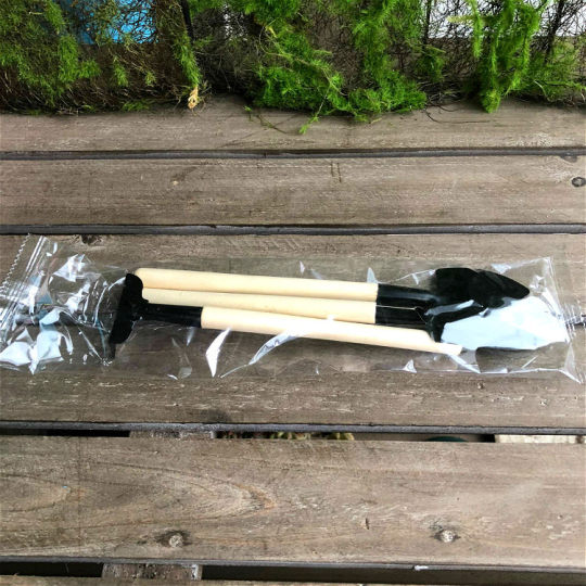 Wholesale garden planting flowers and succulent garden planting tools suit small shovel iron rake gardening three-piece set