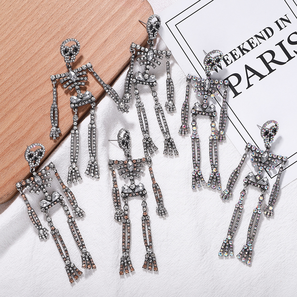 Sleek Minimalist Alloy Studded Skeleton Earrings display picture 4