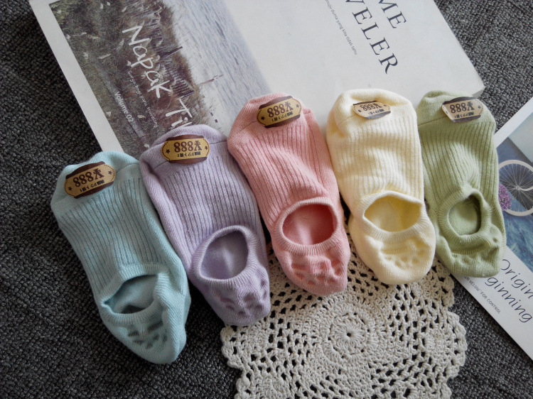 5 pairs of a generation of export Japanese and Korean women's cotton socks boat socks low shallow mouth silicone anti-slip can not fall off the root