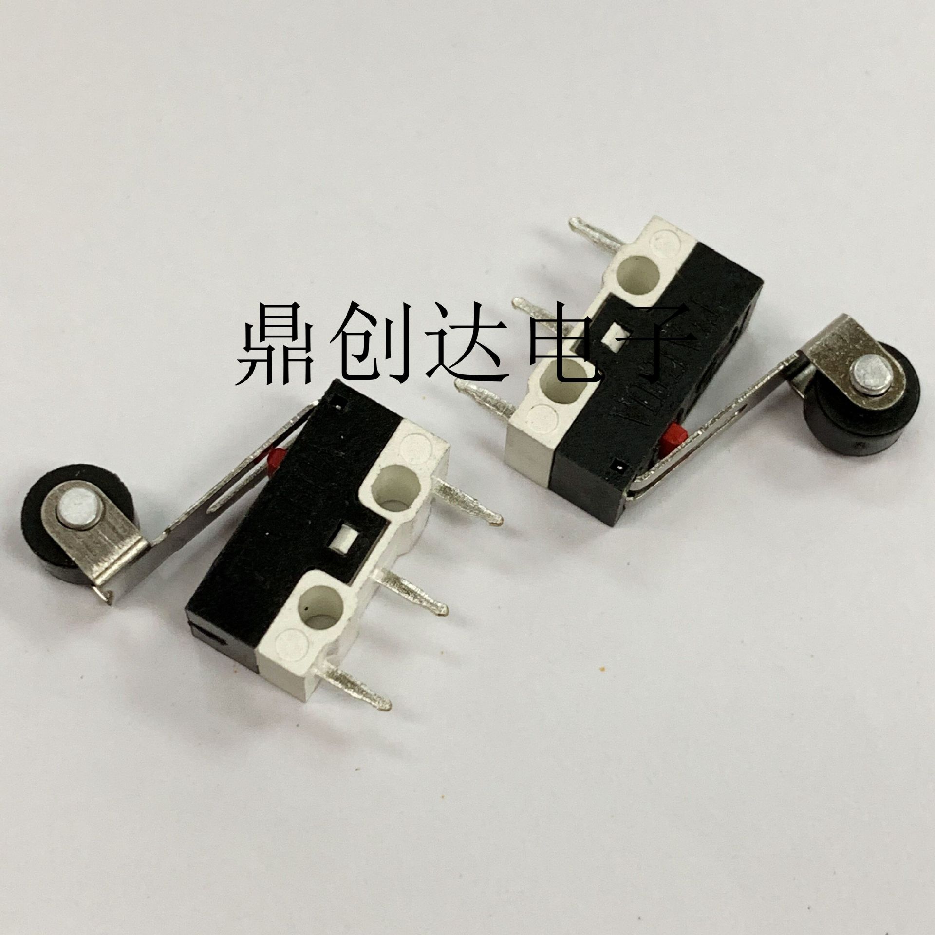 供应超小型带轮微动开关3脚 鼠标开关行程开关KW10-Z4P 现货